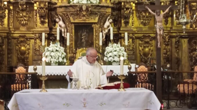 Pedro Diaz Fernandez celebra el aniversario en el santuario de los Remedios del que es Rector.